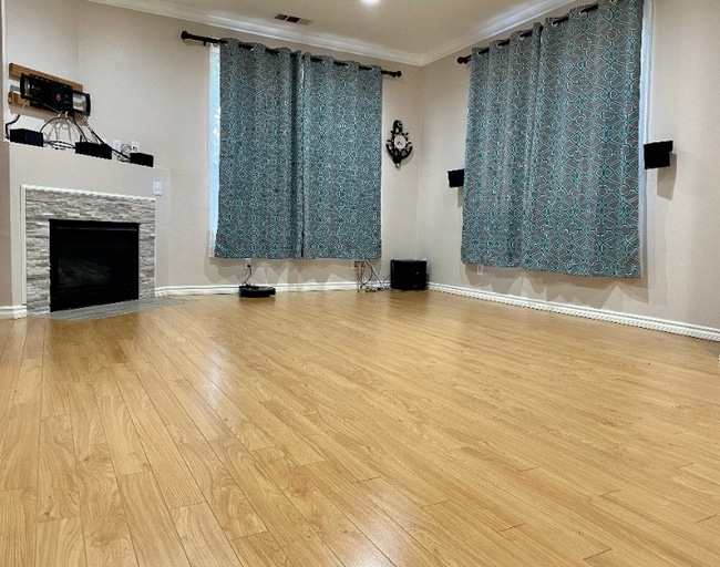 Photo - 321 Araglin Ct Townhome