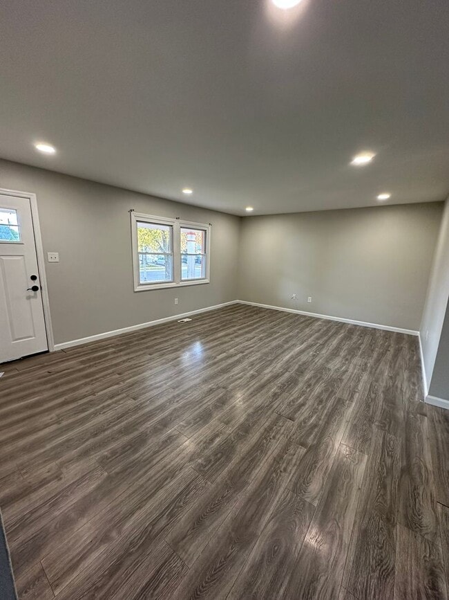 Photo - 3 Bed 2 bath Kensignton Rancher