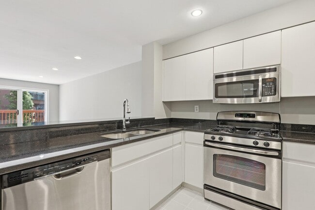 Photo - 302 Nelson Ct Condo Unit 302