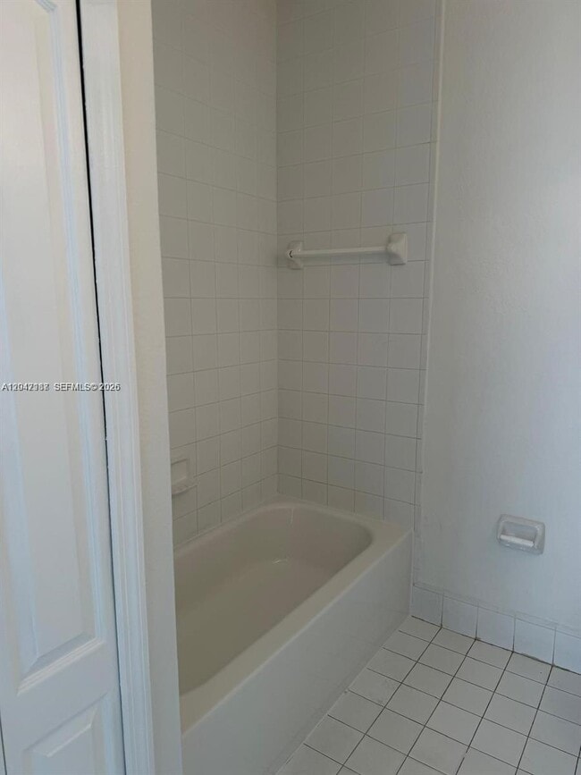 Photo - 1656 SE 29th Ct Unit 100