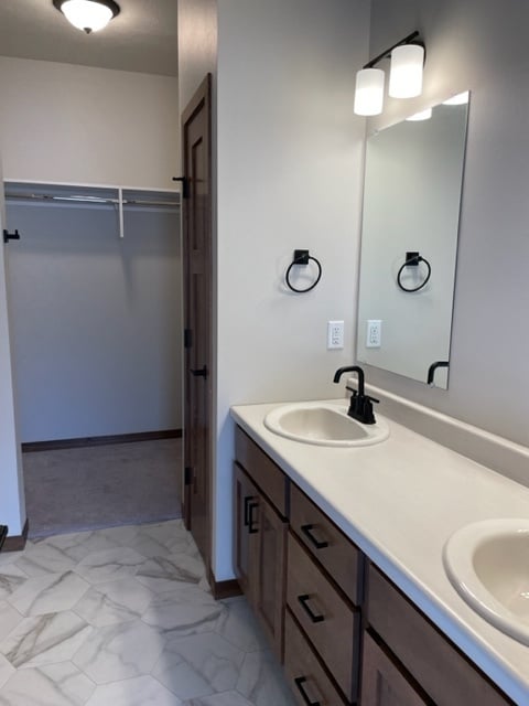 Double Vanity Primary Bath - 6142 S Alki Pl