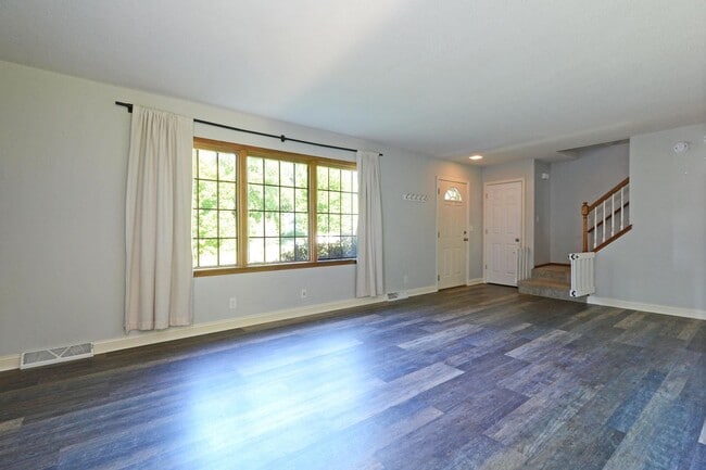 Photo - Beautiful 3-Bed 3-Bath Home in Golden Valley - Available 6/1!