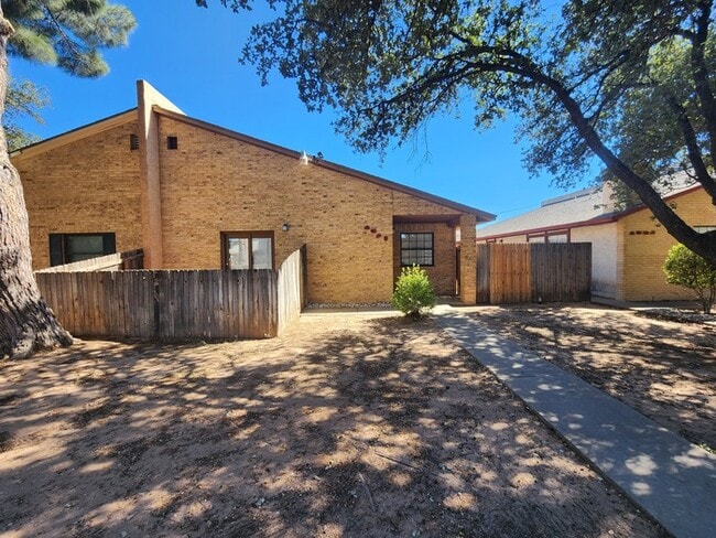 3 bed 2 bath townhome, 1 car garage and 1 ... - 3 bed 2 bath townhome, 1 car garage and 1 ...