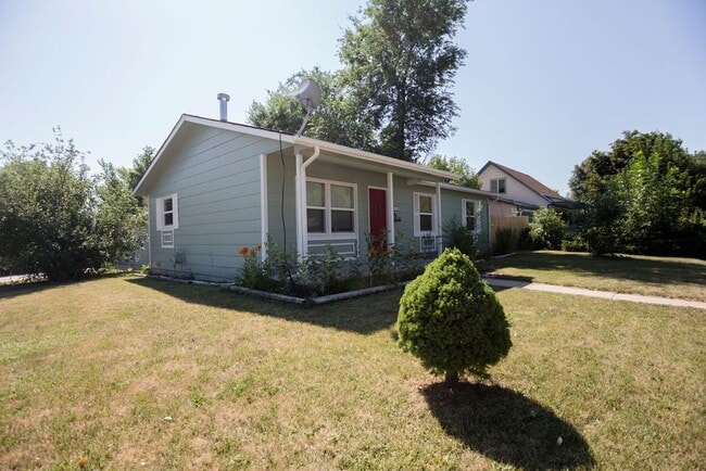 Photo - Corner-Lot 3 bed/2 bath Ranch in West Fort Collins