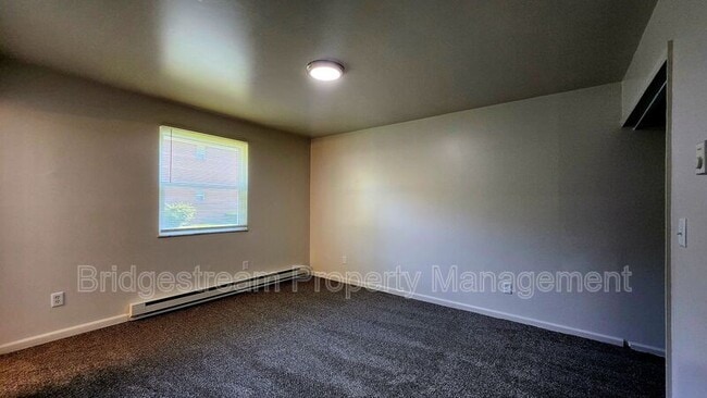 Photo - 441 N Broadway St