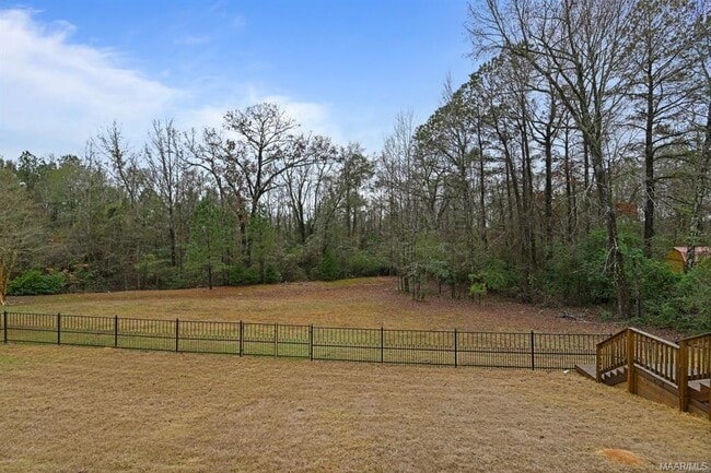 Photo - 215 Winchester Way