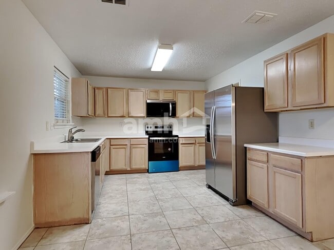 Photo - 6035 Susanna Dr