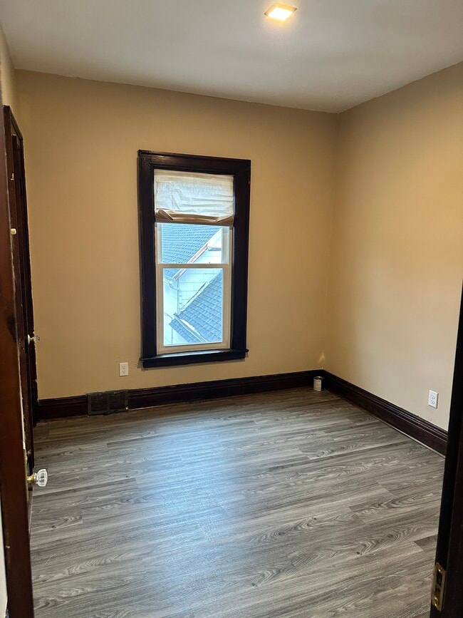 Photo - 270 Dewitt St Unit 1