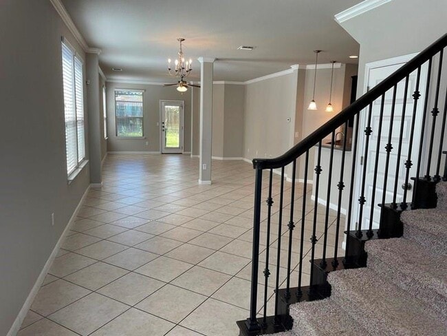 Photo - 400 Hummingbird Ln