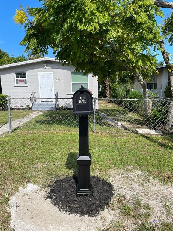 Photo - 611 Westmoreland Rd