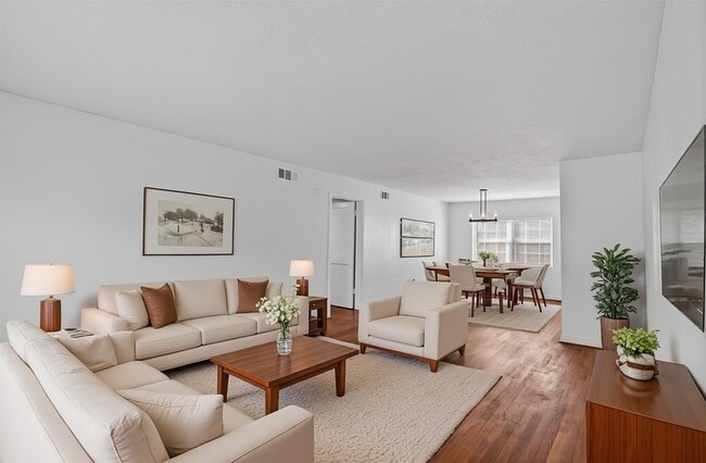 Photo - 3444 Blodgett St