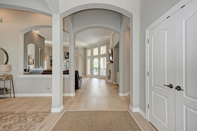 Photo - 545 Tom Sawyer Rd