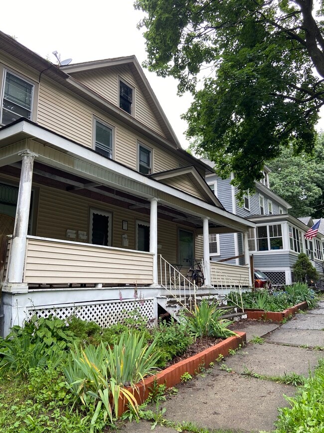Front porch - 27 Scammell Ave Unit 27 1