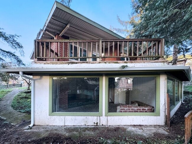 Photo - 1180 E 37th Ave