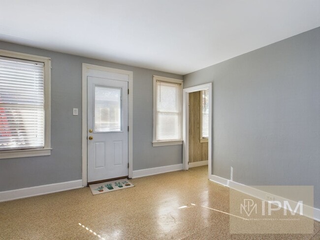 Building Photo - 60 N Sherman St Unit 2nd Floor