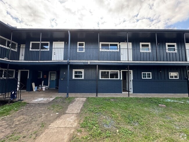 Building Photo - 4706 Yellowstone Blvd Unit 2 Rental