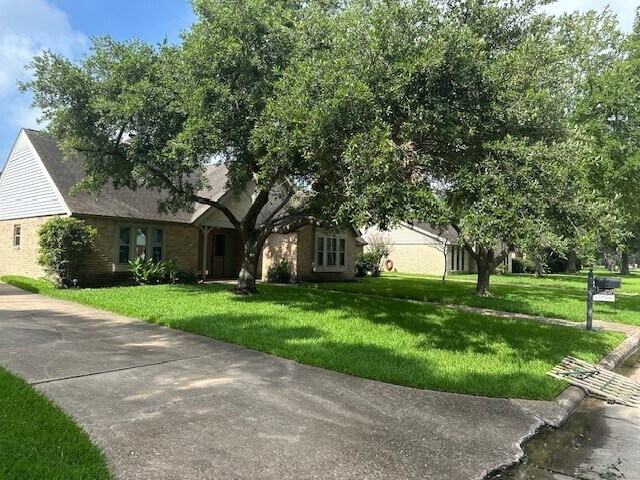Photo - 18015 Heaton Dr