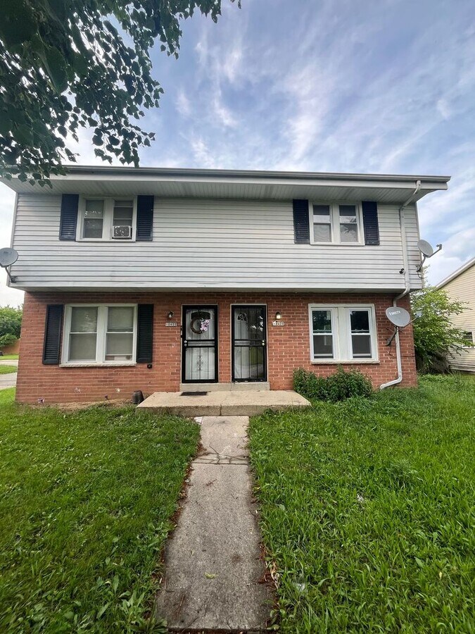 10420-10422 W. Jonen St. - 10420-10422 W. Jonen St. Apartamento Unidad 10420 Right side