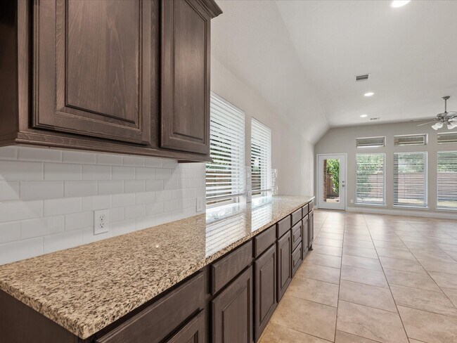 Photo - 2503 Elmwood Trl