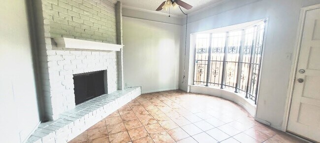 Photo - 7700 Creekbend Dr Unidad 6