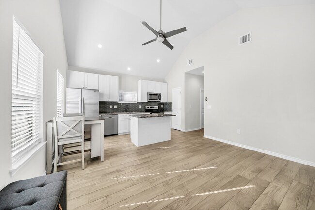 Photo - 16606 E Forrestal St