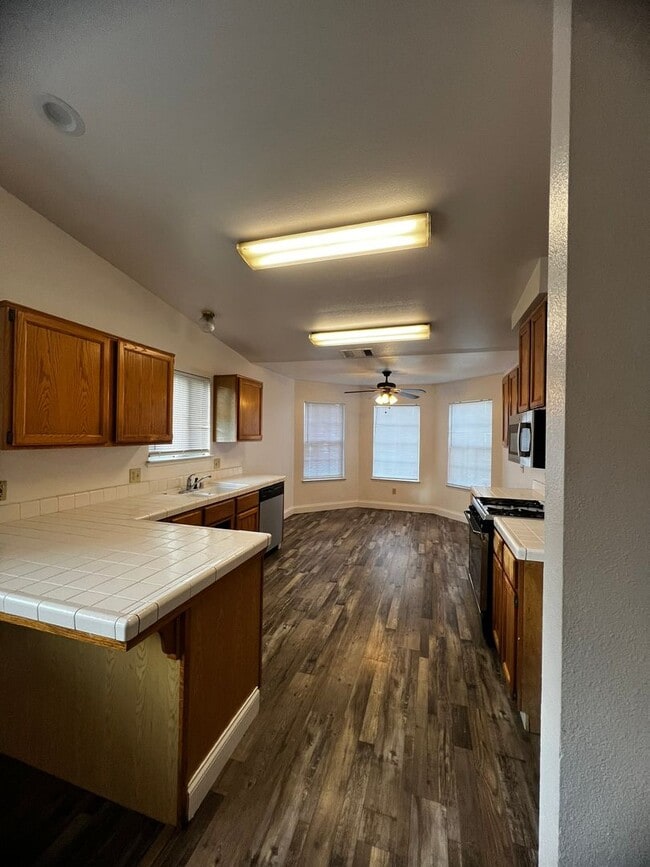 Photo - 1720 N Woodland St