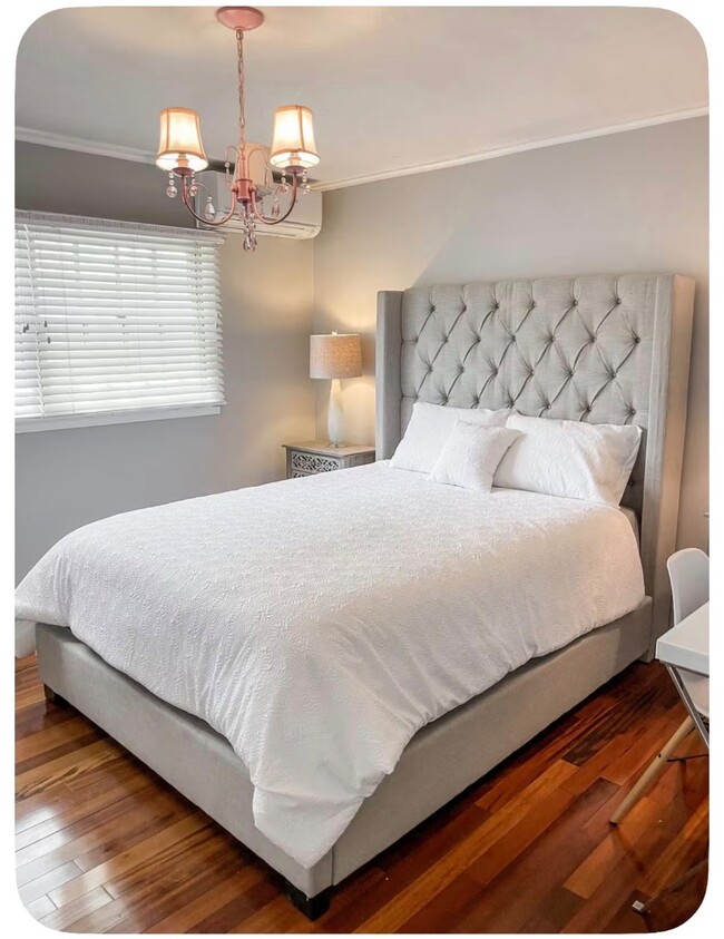 6616 S Florence Ave