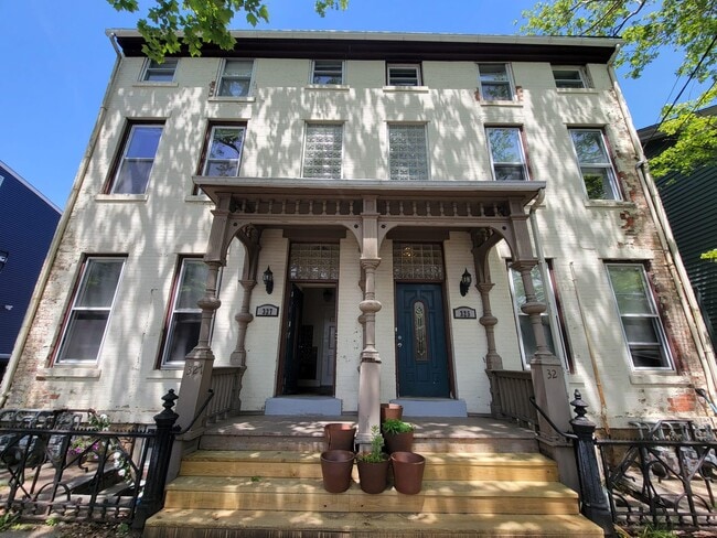 Photo - 325 Saint John St Apartments Unit A