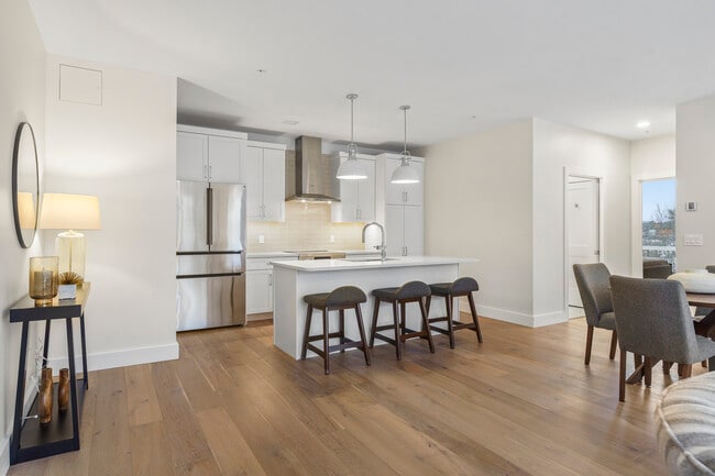 Photo - 1 US-1 Unit 505