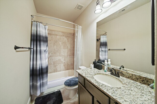 Photo - 2523 Crossvine Dr