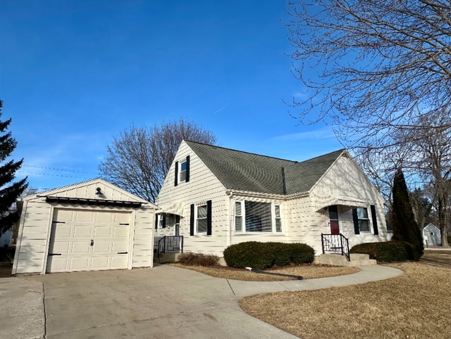 Photo - 1065 Bobolink Dr