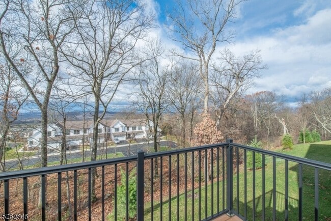 Photo - 5 White Aster Ct