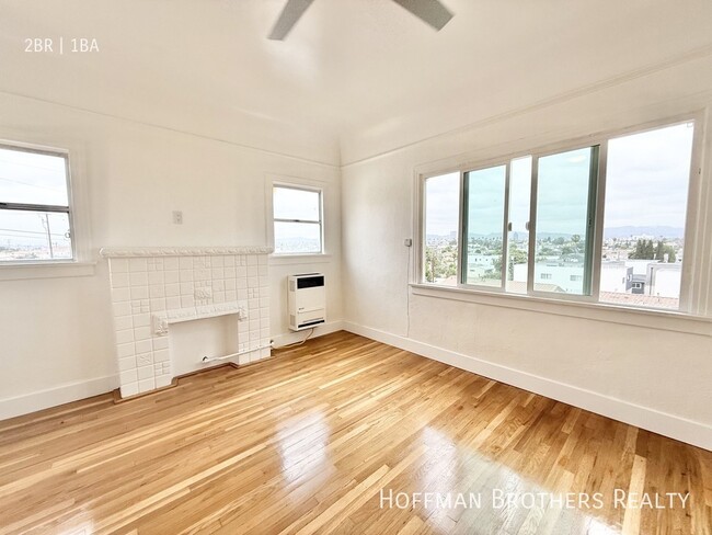 Building Photo - 4850 1/2 Mascot St -