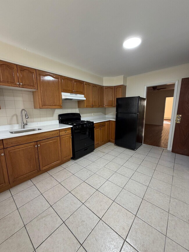 Photo - 88 Vroom St Unit 1