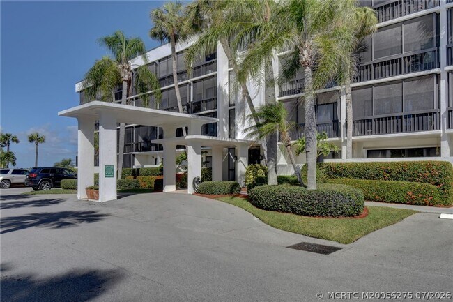 3792 NE Ocean Blvd Unit 204S
