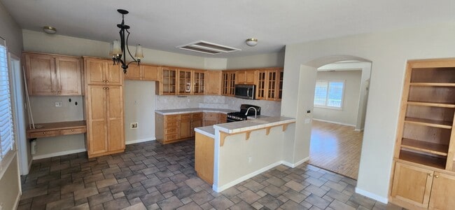 Photo - 267 W Springer Dr