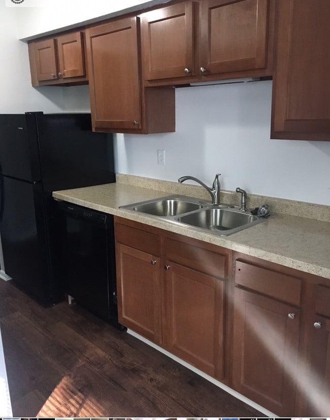 Pier 39 Apartments & Townhomes Indianapolis, IN