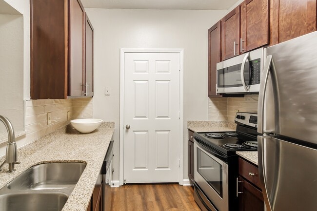 Highpointe Apartment Homes