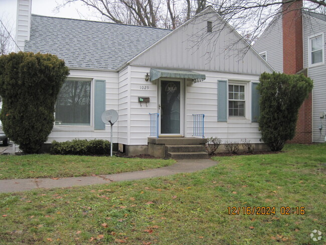 Building Photo - 1029 Edna St SE Rental