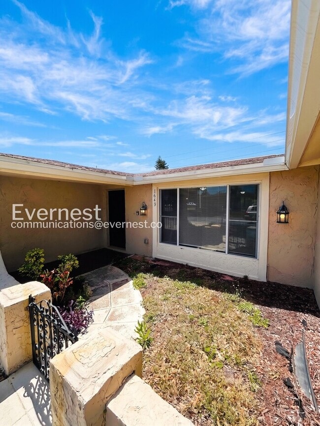 Photo - 1649 Dartmouth Dr