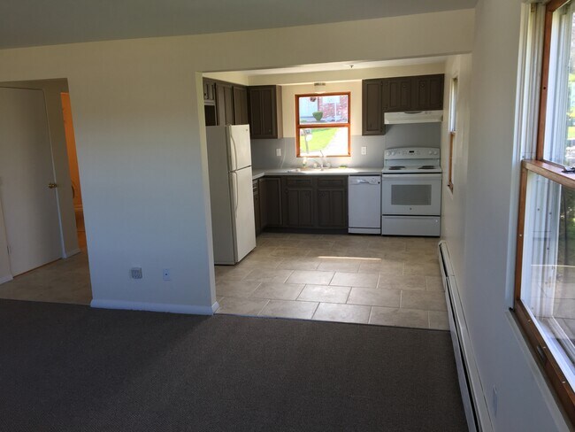 Photo - 916 Squires Ave Unidad Right