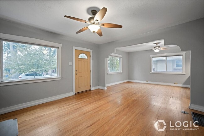 Photo - 155 Edith Ave S