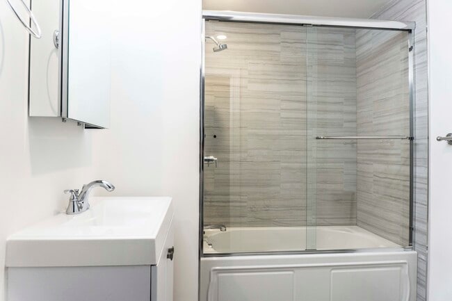 Photo - 2016 Commonwealth Ave Unit F