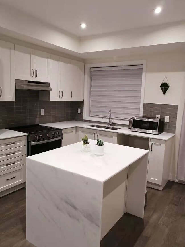 Photo - 84 William Duncan Rd