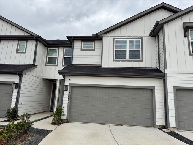 Building Photo - 27970 Western Crk Ct