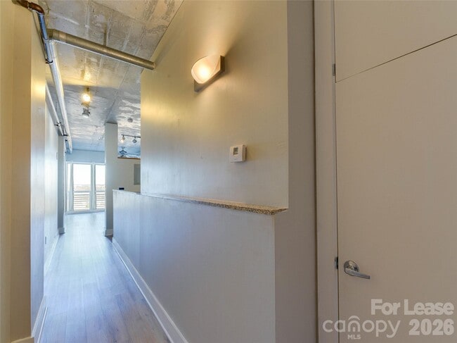 Photo - 505 E 6th St Unidad 815