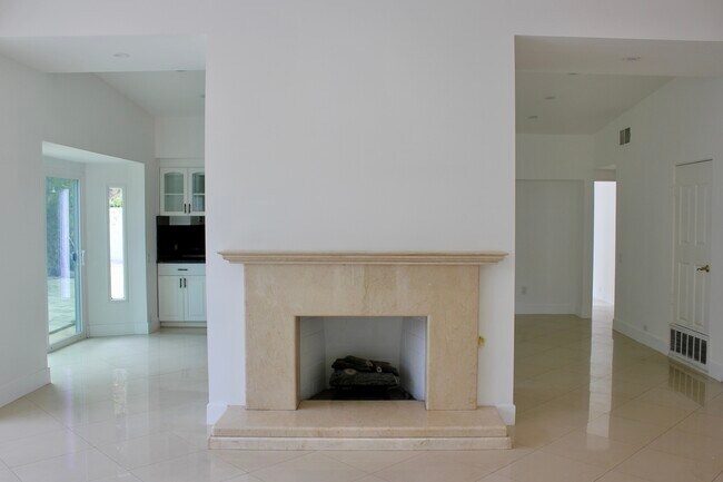 Photo - 1265 Bienveneda Ave