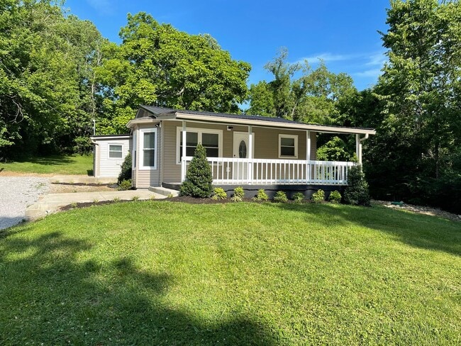 Building Photo - Great Location Private Setting Home For Rent