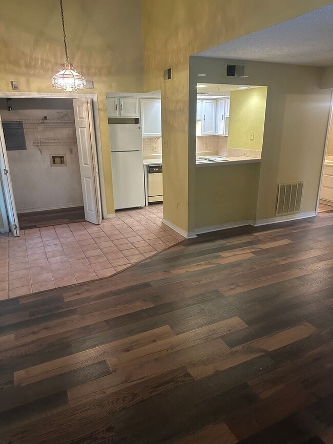 Photo - 2701 Rue St Martin Unidad 2701 Rue Saint Martin #C