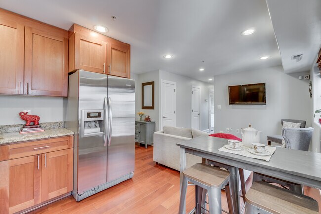 Kitchen with top of the line appliances - 1354 Euclid St NW Unit 402B